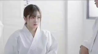 《胸大的姑娘好看视频》最近免费在线观看